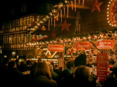 Fahrt zum Weihnachtsmarkt St. Wendel am 11.12.2025 mit dem momentum (c) cmophoto.net / Unsplash Fahrt zum Weihnachtsmarkt St. Wendel am 11.12.2025 mit dem momentum