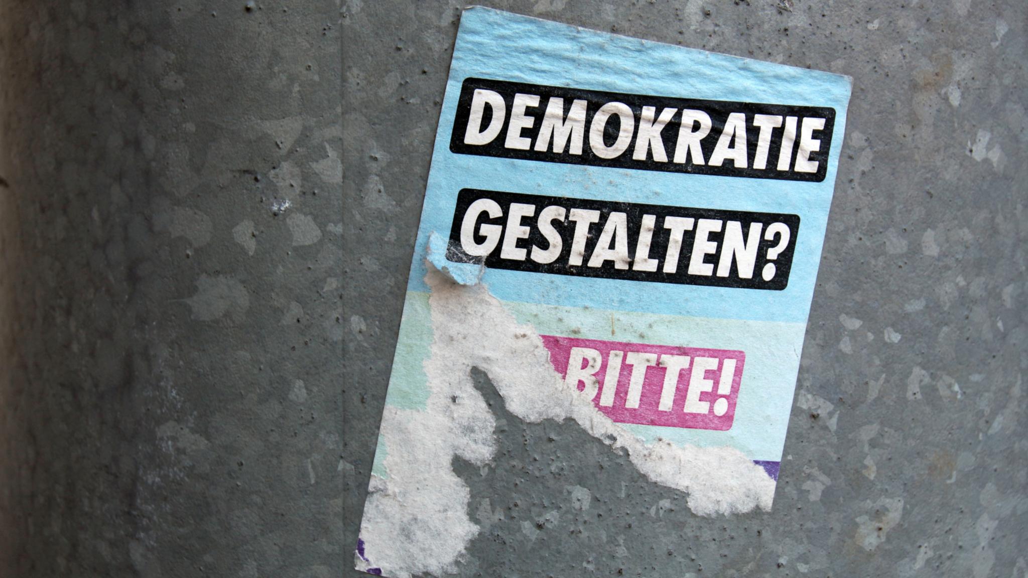 Arbeitsgruppe 'Demokratie stärken' trifft sich im momentum