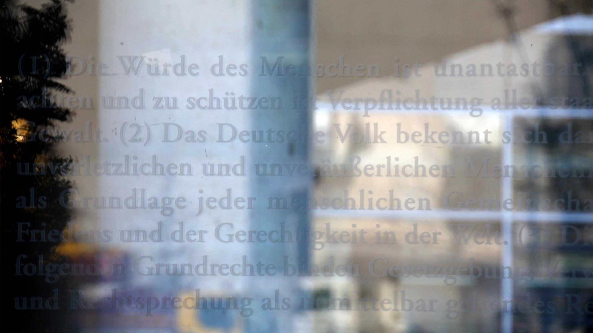 momentum-Vielfaltcafé anlässlich des Jubiläums '77 Jahre Grundgesetz'
