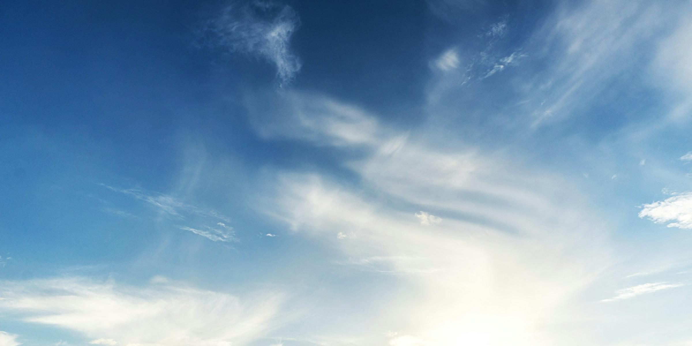 Fotoausstellung 'Himmelsbilder' ab 21.11.2025 im momentum