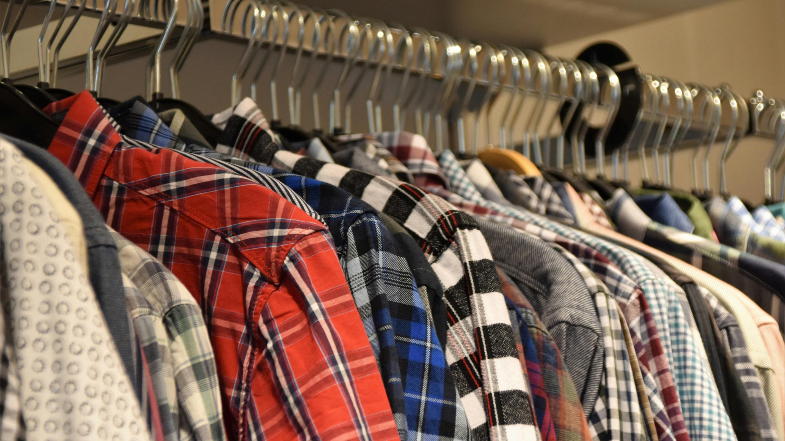 Second-Hand-Kleidermarkt im momentum